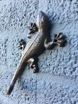 Wanddekoration aus Gusseisen - Salamander - braun - rustikal